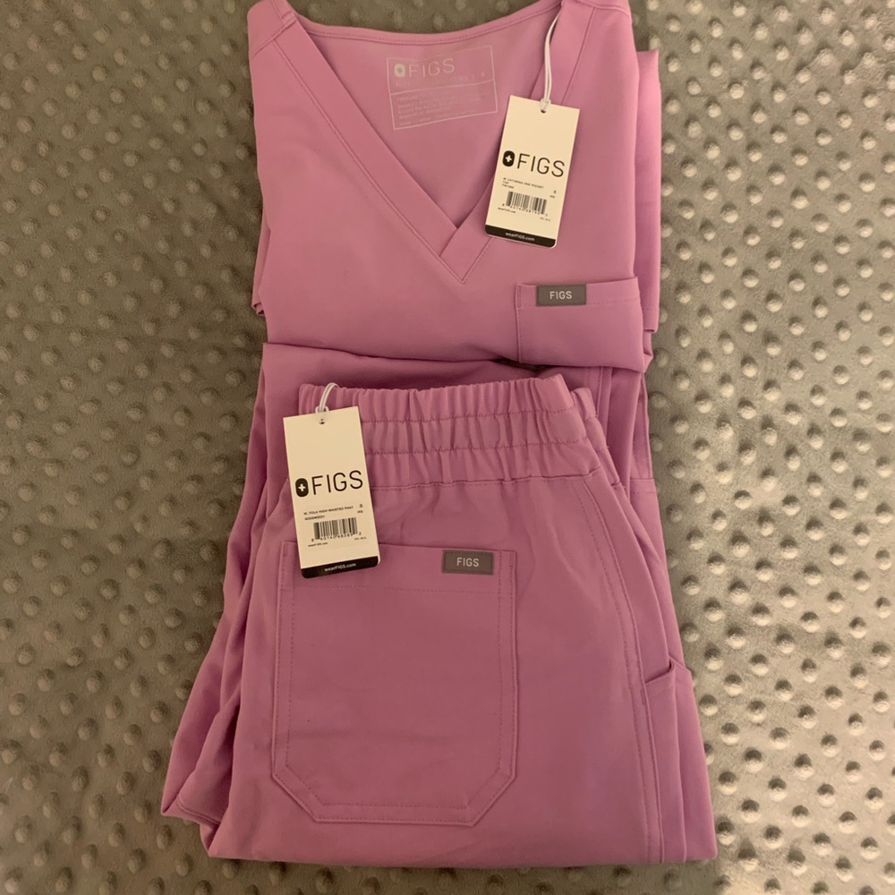 NWT Limited Edition Dusk Figs Scrubs